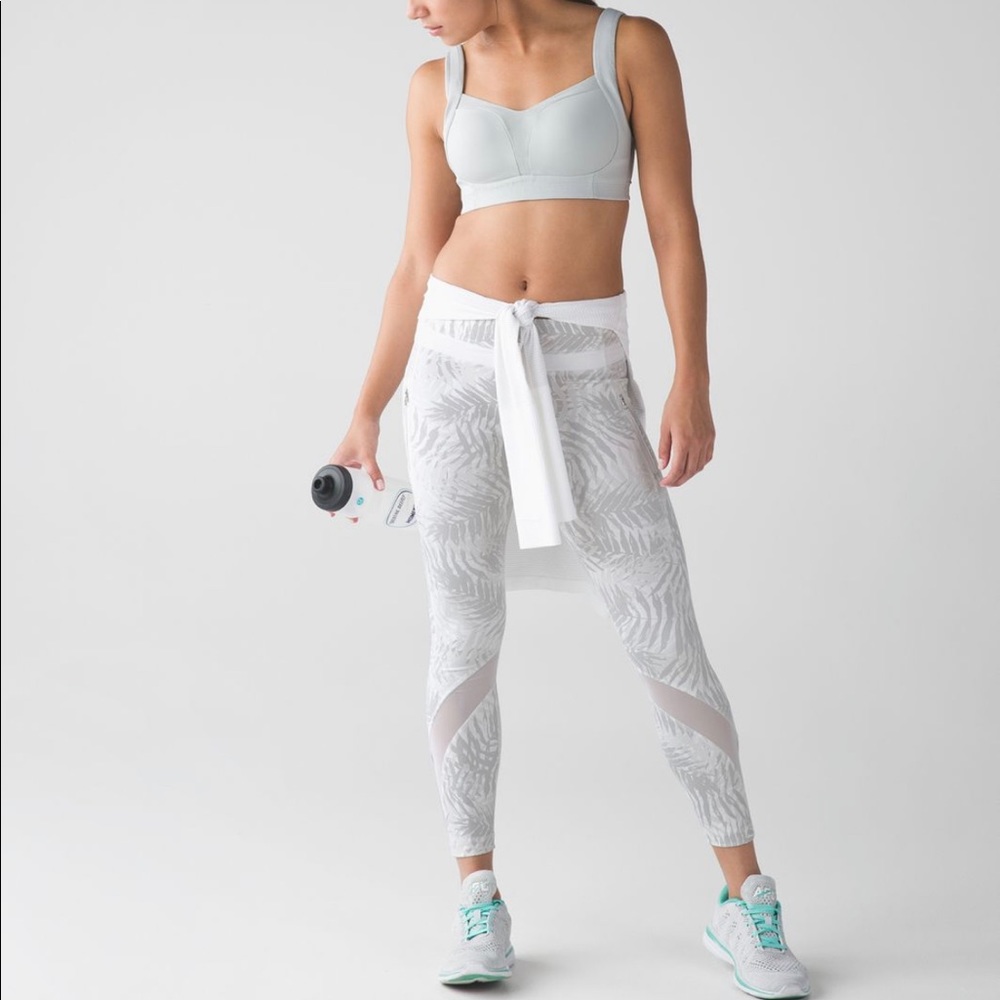 Lululemon inspire tight II - Palm Camo White Nimbus size 4